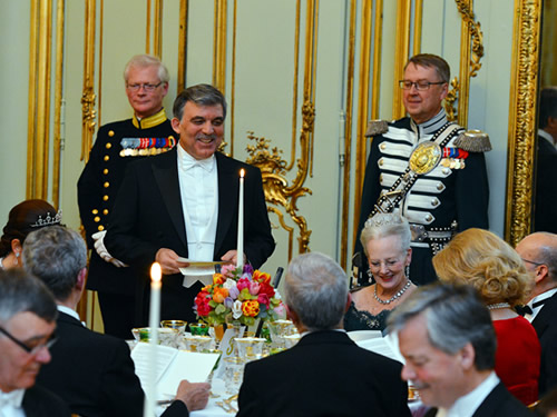 Danimarka Kraliçesi II. Margrethe’den Cumhurbaşkanı Gül Onuruna Akşam Yemeği